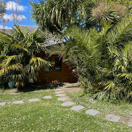Guest house Dans Jardin Privatif